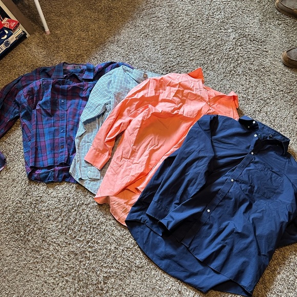 Bundle of 8 Men's Button-Up Shirts in multiple colors - Picture 2 of 2
